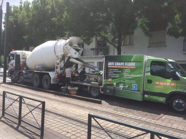 Chantier réhabilitation d'anciens locaux en magasin de cycles