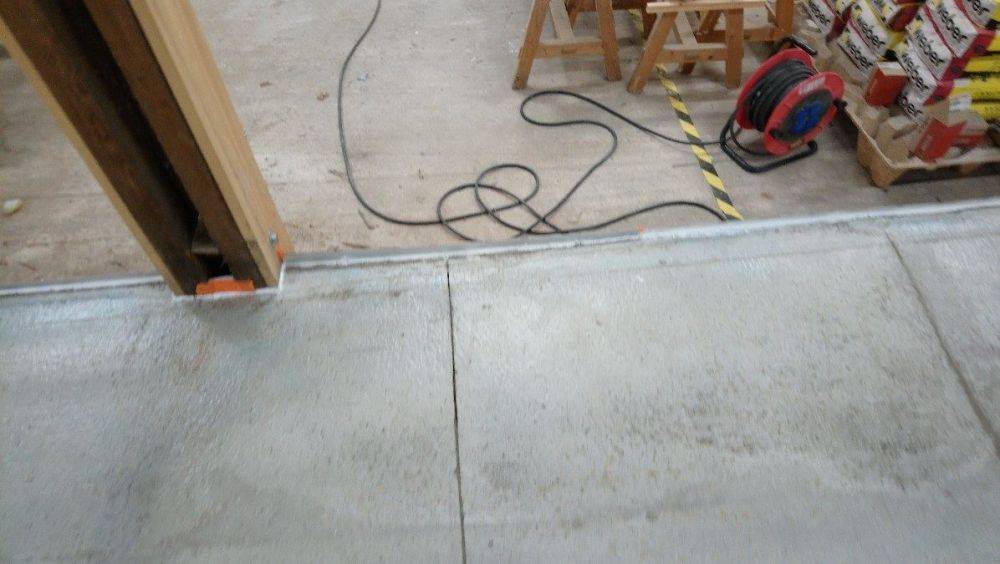 Chantier de ragréage d'extension d'une menuiserie au Cellier (44)